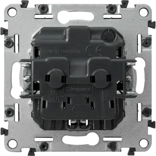 Розетка 1-м СП Valena In'matic 16А IP20 250В 2P+E защ. шторки безвинтов. клеммы механизм Leg 753030 фото 2