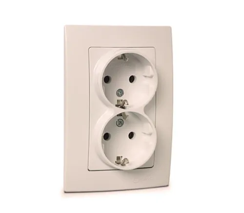 Розетка 2-я С/З Makel 32010082