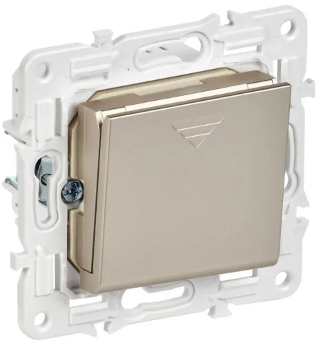 Выключатель карточный SKANDY 30А SK-V15Sh шампань IEK SK-V11-0-10-K37