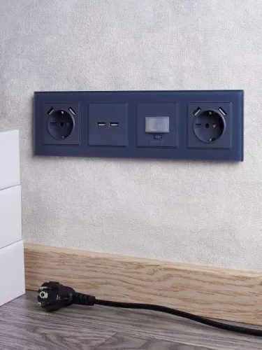 Рамка 4-м BRITE РУ-4-2-Бр стекло маренго матов. IEK BR-M42-G-31-K35 фото 2