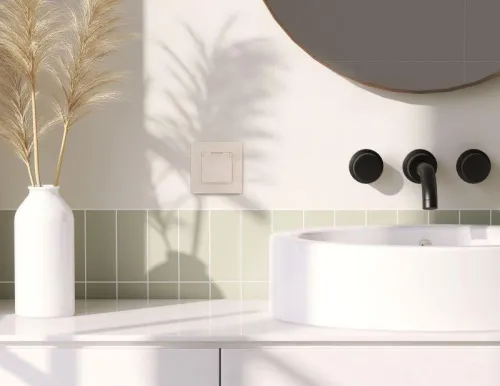 Розетка 1-м СП Etika 16А IP44 250В с заземл. со шторками с защ. крышкой безвинтов. зажимы сл. Кость IEK 672326 фото 7