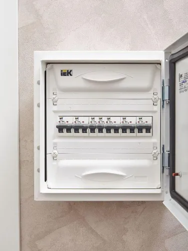 Выключатель автоматический модульный 1п C 50А M06N ARMAT IEK AR-M06N-1-C050 фото 2