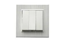 Выключатель 3-клав. 1 вход 3 выхода Karea LINE STAR жемчуж. Makel 86100091