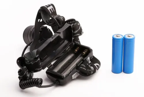 Фонарь налобный аккумуляторный LED5339 3.7В LED+син. LED 5Вт фокус 2 ак. 4 реж USB черн. Ultraflash 15041 фото 2