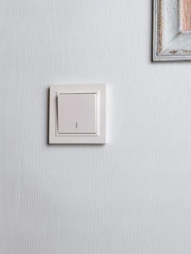 Выключатель проходной 1-кл. СП BRITE ВС10-1-7-БрЖ 10А с индик. механизм жемчуж. IEK BR-V12-1-10-K36 фото 6