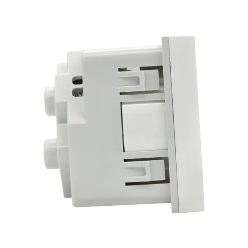 Розетка PRIMER 45град. с заземл. защ. шторки винт. зажим РКС-20-30-П-45 бел. IEK PR-KK40D-RSZH-2-2-45-K01 фото 4