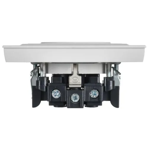 Розетка BRITE РСР14-1-0-БрАБ 16А в сборе с заземл. защ. шторки арктич. бел. IEK BR-R14-16-K91-F фото 4