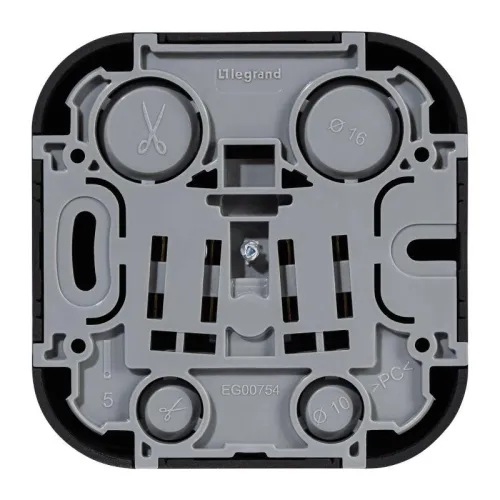 Розетка 1-м ОП Quteo 16А IP20 250В 2P+E с заземл. защ. шторки черн. матов. IEK 782476 фото 4