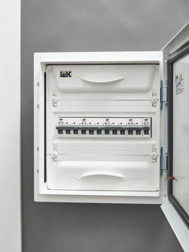 Выключатель автоматический модульный 3п D 1А M06N ARMAT IEK AR-M06N-3-D001 фото 2