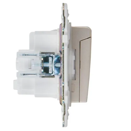 Розетка 1-м SKANDY 16А IP44 с заземл. защ. шторки с крышкой SK-R11Sh шампань IEK SK-R16-16-44-K37 фото 4