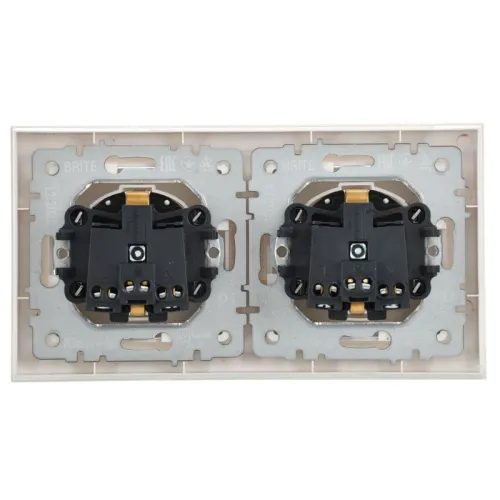 Розетка с крышкой Brite 16А IP44 РСбш10-3-44-БрБ механизм бел. в сб 2шт IEK BR-R16-16-44-2-K01-F-PRO фото 3