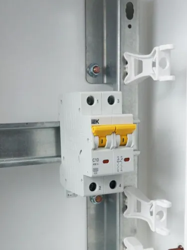Выключатель автоматический модульный 2п C 10А 6кА ВА47-60M KARAT IEK MVA31-2-010-C фото 9