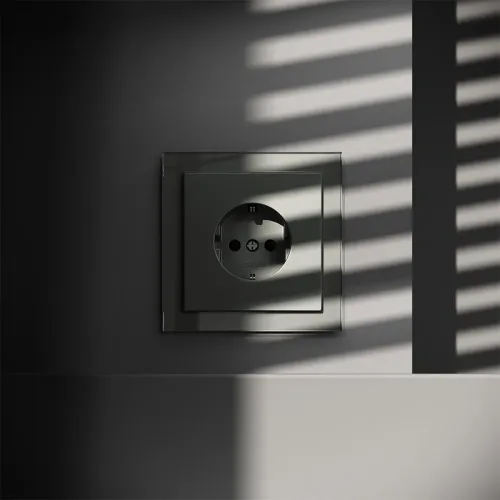 Розетка 1-м СП S70 16А с заземл. защ. шторки механизм титан Voltum VLS040206 фото 3