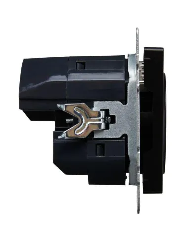 Розетка BRITE РЮш10-1-БрЧ 16А с USB A+A 2.1А с заземл. защ. шторки механизм черн. IEK BR-R14-16-U21-D21-K02 фото 4