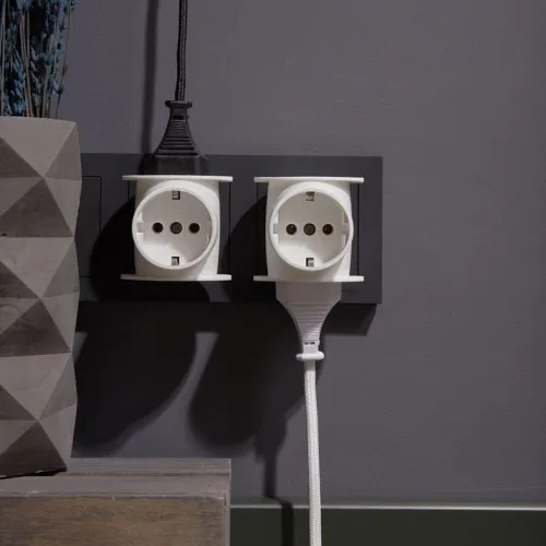 Разветвитель 3-м (1-м - с заземл.) 16А IP20 универс. бел. (уп.2шт) Rexant 11-1080-2 фото 4