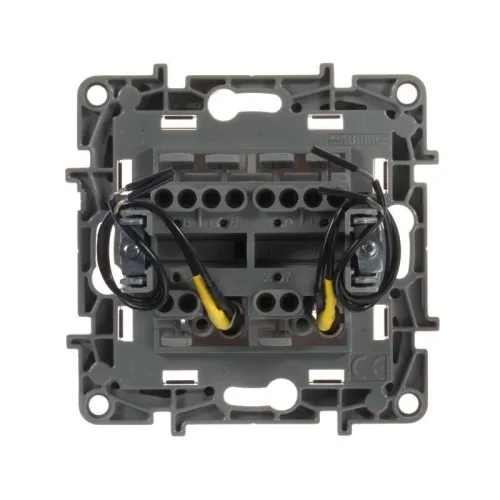 Переключатель 2-кл. СП Etika Plus 10А IP20 250В 10AX с подсветкой безвинтов. зажимы механизм бел. IEK 672216 фото 3