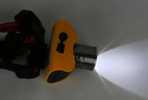 Фонарь аккумуляторный налобный E157 CREE 3Вт фокус 2 режима 220В пластик. желт. (бокс) Ultraflash 12351 фото 5