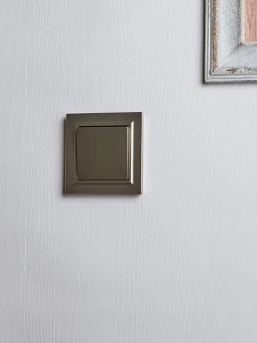 Выключатель проходной 1-кл. СП BRITE ВС10-1-6-БрШ 10А механизм шампань IEK BR-V12-0-10-K37 фото 3