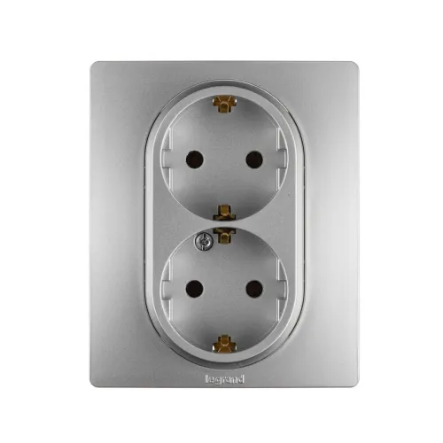 Розетка 2-м СП Etika 16А IP20 250В 2P+E с заземл. немецк. стандарт винт. клеммы в сборе алюм. IEK 672423 фото 2