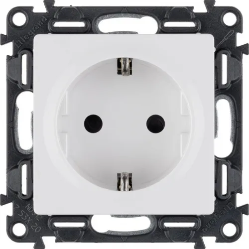 Розетка 1-м СП Valena Life 16А IP20 250В 2P+E защ. шторки безвинтов. клеммы с лицев. панелью механизм бел. Leg 753420