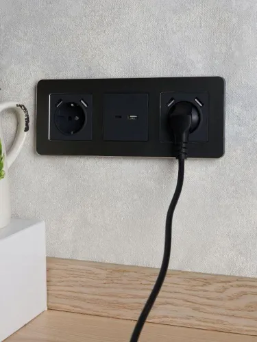 Розетка BRITE USB A+C 18Вт РЮ11-1-БрГ механизм графит IEK BR-U22-018-K53 фото 7