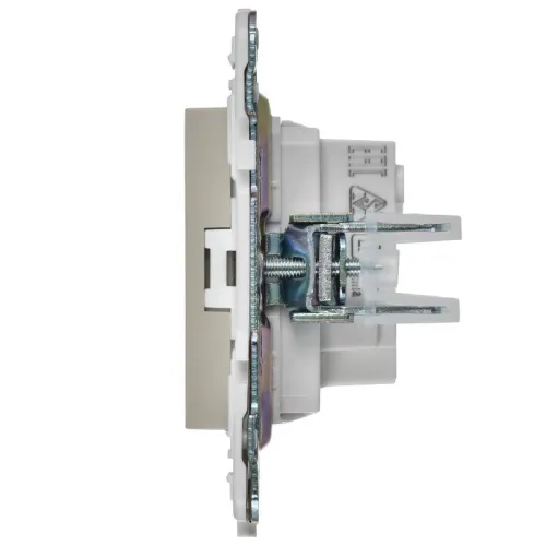 Розетка SKANDY 10А без заземл. защ. шторки SK-R01B беж. IEK SK-R13-10-K10 фото 5