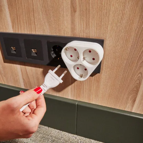 Разветвитель 3-м с заземл. 16А пирамида бел. Rexant 11-1069 фото 4