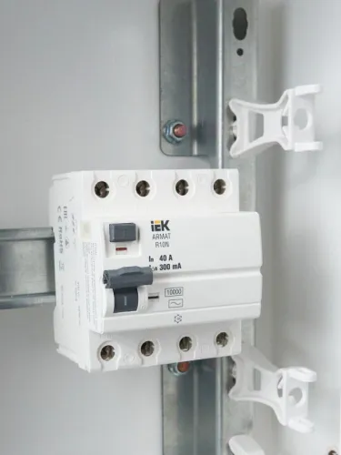 Выключатель дифференциального тока (УЗО) 4п 40А 300мА тип AC ВДТ R10N ARMAT IEK AR-R10N-4-040C300 фото 2