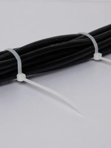 Хомут кабельный 3.6х200 нейл. бел. (уп.100шт) IEK UHH31-D036-200-100 фото 3