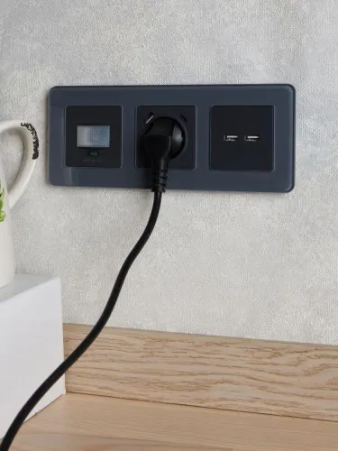 Рамка 3-м BRITE РУ-3-2-Бр стекло графит RE IEK BR-M32-G-41-K53 фото 3