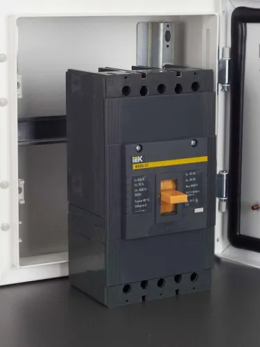 Выключатель автоматический 3п 400А 35кА ВА 88-37 KARAT IEK SVA40-3-0400 фото 4