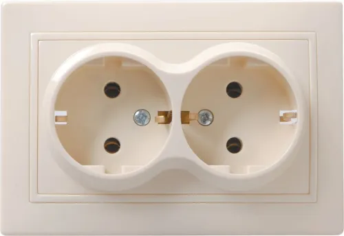Розетка 2-м СП Кварта РС12-3-Км 16А IP20 с заземл. без защ. шторок керамика крем. GENERICA ERK21-K33-16-K