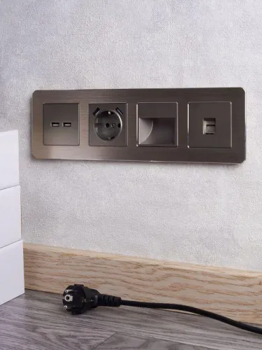 Подсветка светодиодная BRITE встраив. ПЛ20-БрШ механизм шампань IEK BR-FL20-K37 фото 3