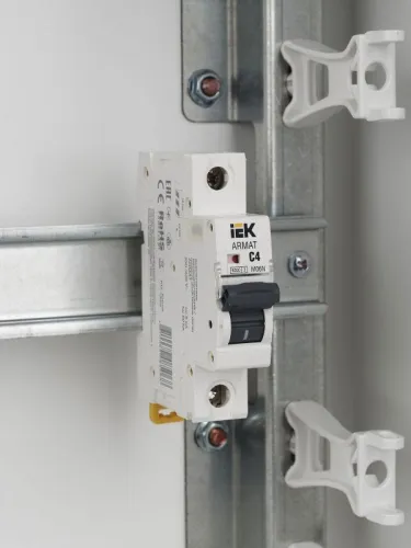 Выключатель автоматический модульный 1п C 4А M06N ARMAT IEK AR-M06N-1-C004 фото 3