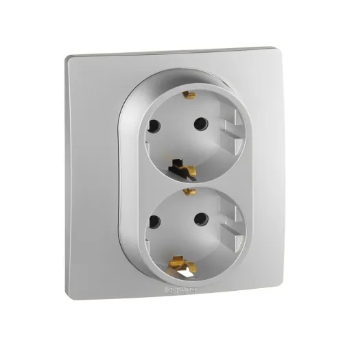 Розетка 2-м СП Etika 16А IP20 250В 2P+E с заземл. немецк. стандарт винт. клеммы в сборе алюм. IEK 672423