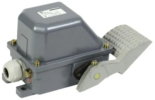 Выключатель концевой НВ-701 У1 рычаг с 1-ой педалью 10А IP44 2 эл. цепи IEK KV-2-701-1