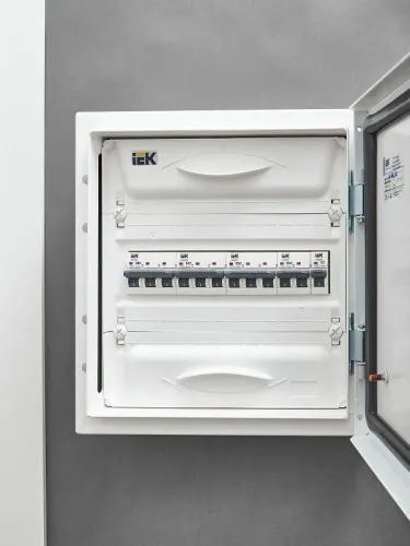 Выключатель автоматический модульный 3п C 32А M10N ARMAT IEK AR-M10N-3-C032 фото 4