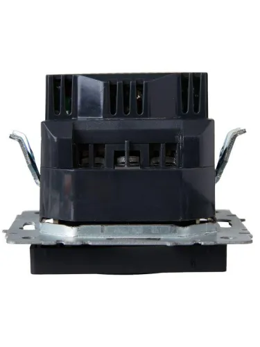 Розетка BRITE РЮш11-1-БрЧ 16А с USB A+C 18Вт с заземл. защ. шторки механизм черн. IEK BR-R14-16-U22-018-K02 фото 5
