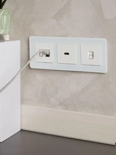 Рамка 3-м BRITE РУ-3-2-Бр стекло бел. RE IEK BR-M32-G-41-K01 фото 2