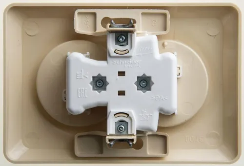 Розетка 2-м СП Этюд 16А IP20 250В без заземл. без защ. шторок крем. SE PC16-005K фото 4