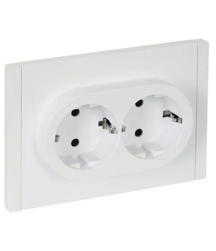 Розетка 2-м СП FORTE&PIANO FP223 16А с заземл. защ. шторки безвинт. крепл. бел. IEK FP-R24-16-1-K01