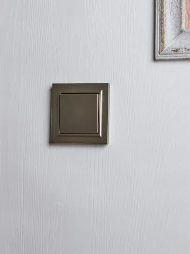 Выключатель 1-кл. СП BRITE ВСР10-1-0-БрШ 10А в сборе шампань IEK BR-V10-0-10-K37-F фото 6