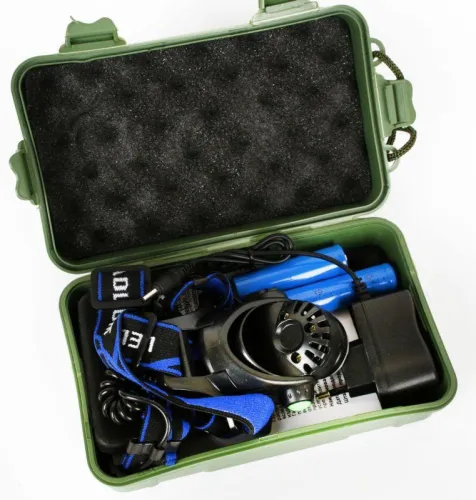 Фонарь аккумуляторный налобный E150 CREE 3Вт фокус 3 режима 220В пластик. черн. (бокс) Ultraflash 12188 фото 11