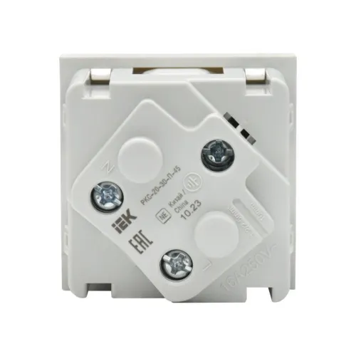 Розетка PRIMER 45град. с заземл. защ. шторки винт. зажим РКС-20-30-П-45 бел. IEK PR-KK40D-RSZH-2-2-45-K01 фото 5