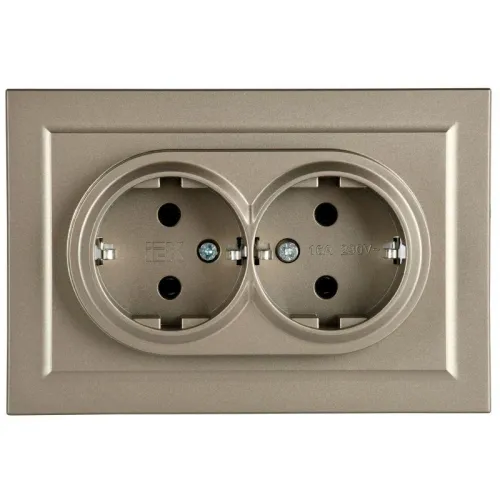 Розетка 2-м СП BRITE РС12-3-БрШ 16А в сборе с заземл. без защ. шторок шампань IEK BR-R21-16-K37-F фото 2