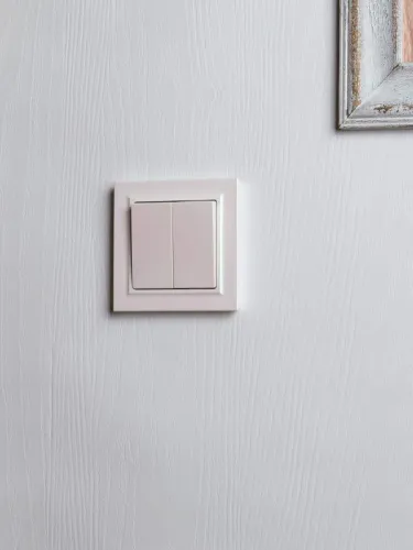 Выключатель 2-кл. СП BRITE ВСР10-2-0-БрЖ 10А в сборе жемчуж. IEK BR-V20-0-10-K36-F фото 6