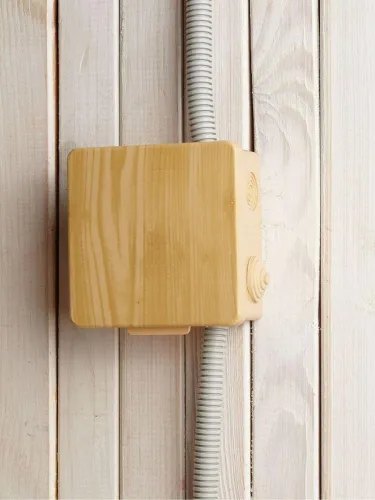 Коробка распаячная ОП КМ 100х100х50 IP54 откид. крышка 8 вводов сосна IEK UKO31-100-100-050-K34-54 фото 3