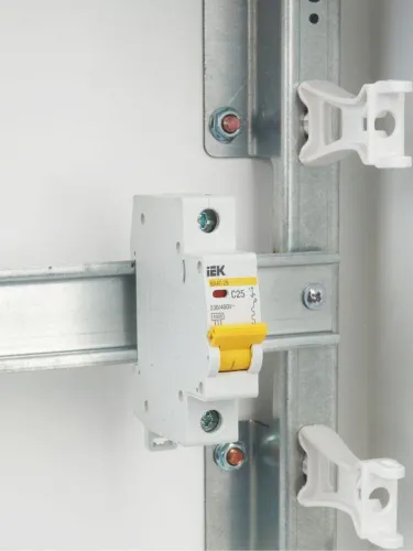 Выключатель автоматический модульный 1п C 25А 4.5кА ВА47-29 KARAT IEK MVA20-1-025-C фото 2