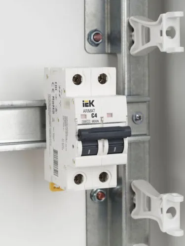 Выключатель автоматический модульный 2п C 4А M06N ARMAT IEK AR-M06N-2-C004 фото 3