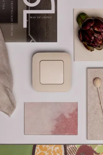 Выключатель проходной 1-кл. СП FLITE ВС61-1-0-ФлСл 10А механизм сливочный IEK FI-V12-0-10-1-K86 фото 2